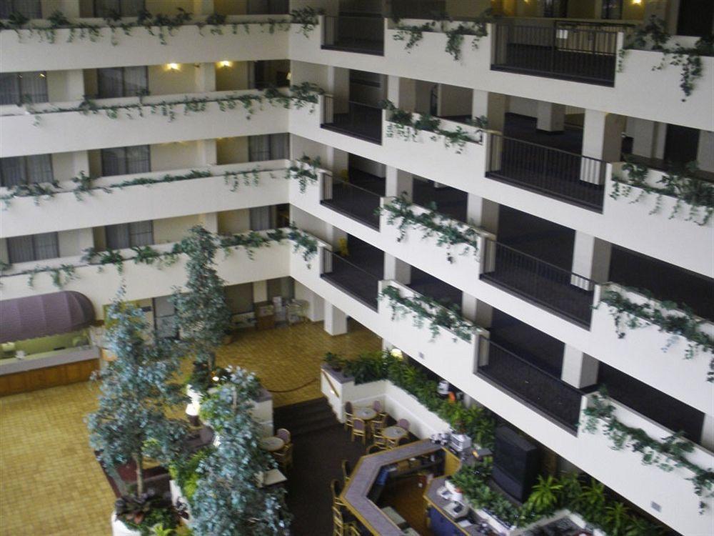 Clarion Hotel Jackson Northwest Exteriör bild